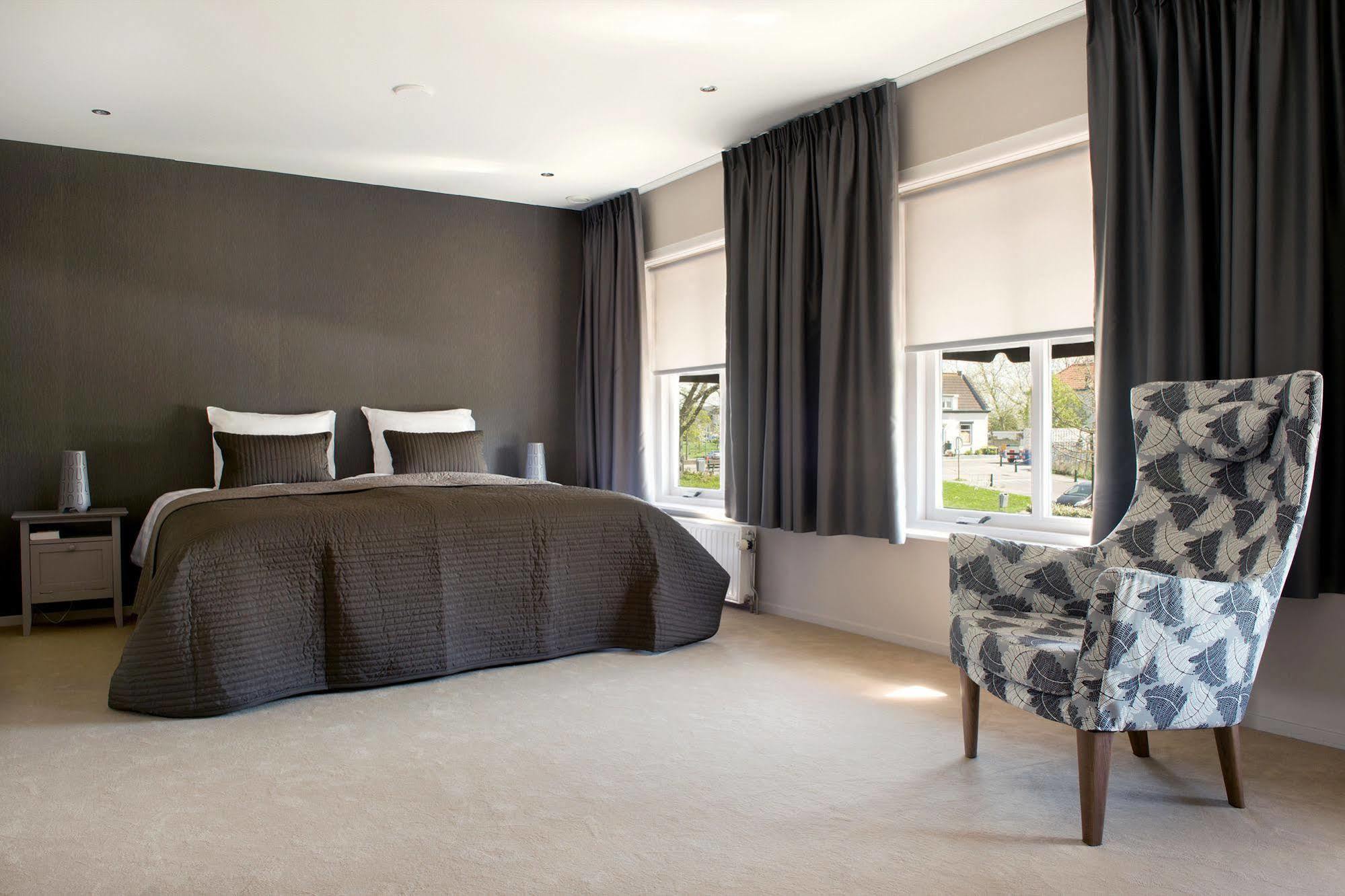 Hotel-Restaurant Thuis! Dinteloord 외부 사진