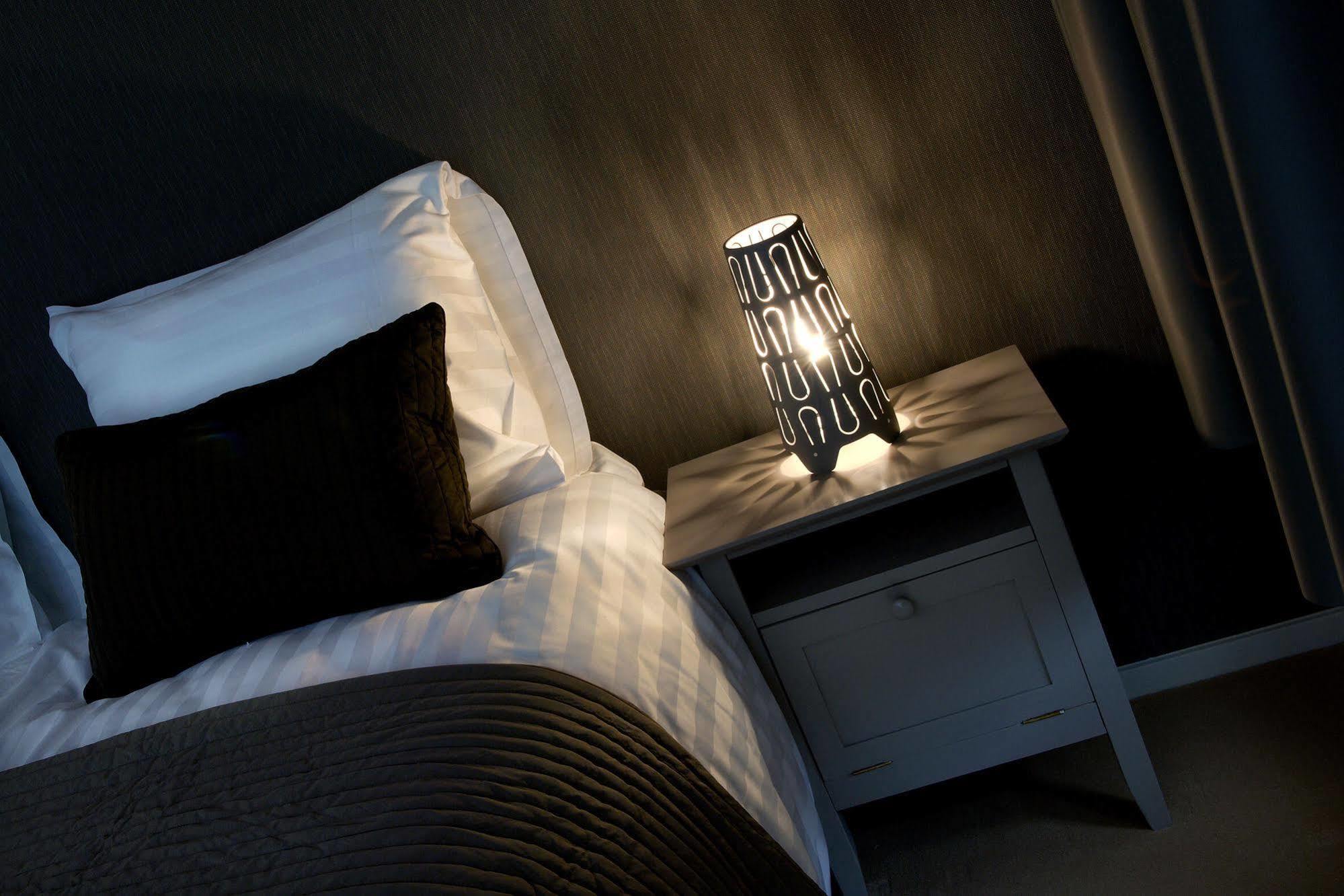 Hotel-Restaurant Thuis! Dinteloord 외부 사진