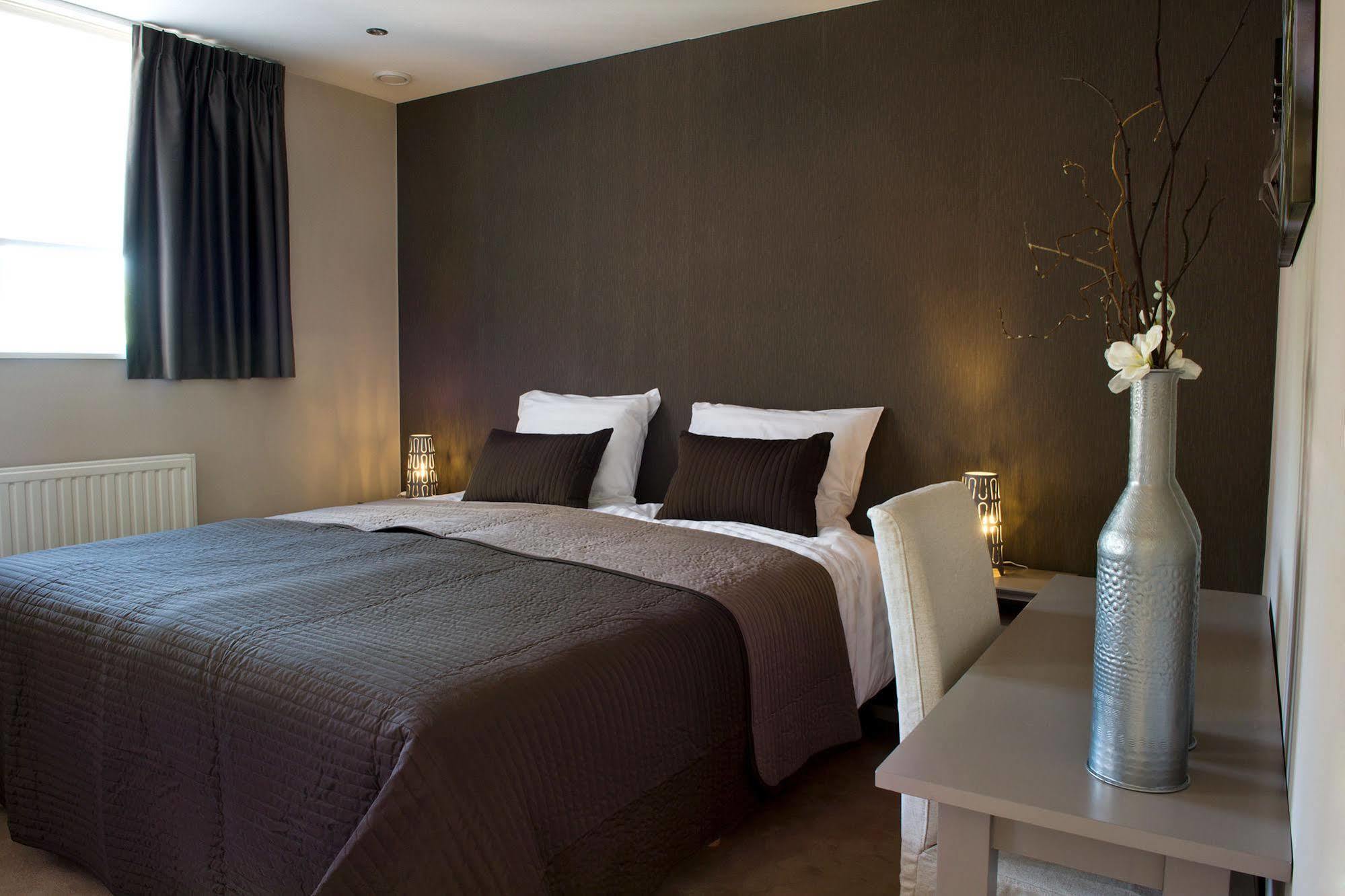 Hotel-Restaurant Thuis! Dinteloord 외부 사진