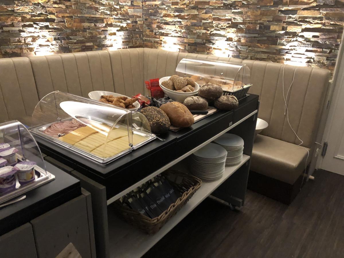 Hotel-Restaurant Thuis! Dinteloord 외부 사진